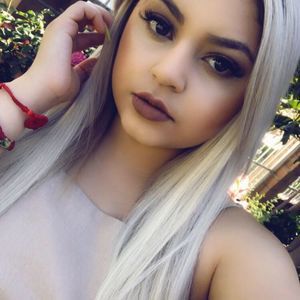 Meet your Posher, Leslie